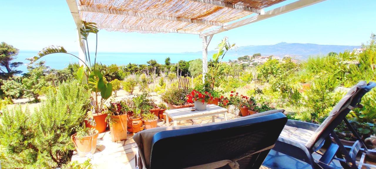 Appartamento La Dolce Vista Magomadas Esterno foto
